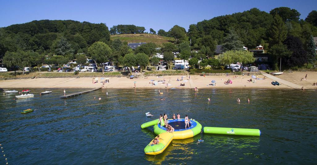 Beau-Rivage Du Lac De Pareloup Hotel Salles-Curan Esterno foto